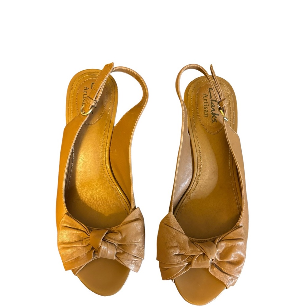 Clarks Artisan Women’s Tan Leather Peep Toe Wedge Size 7‎